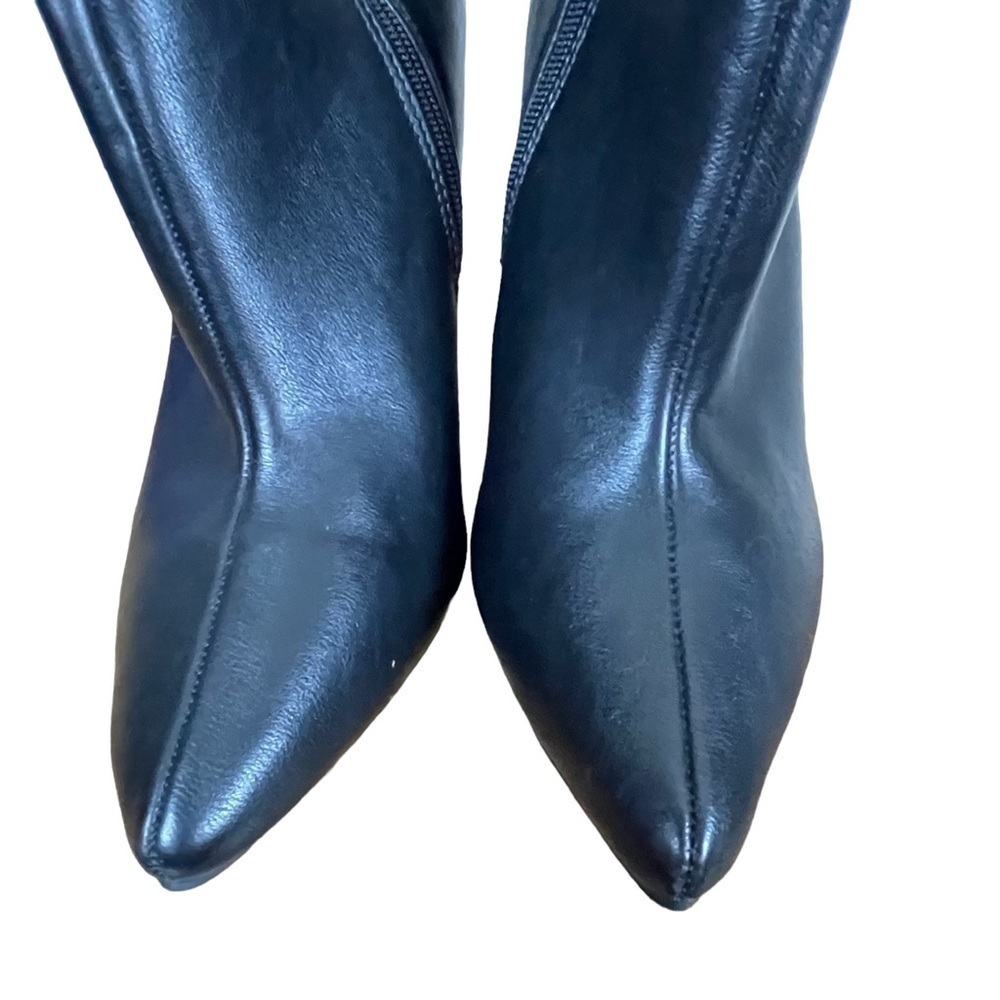 EUC Bamboo boots, unique heel, fashionable, black, size 10. - Picture 2 of 6